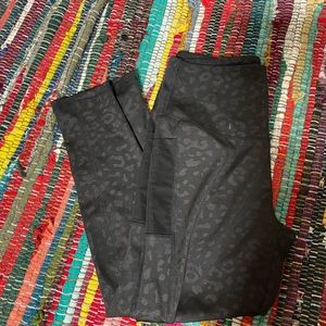 Leopard print leggings